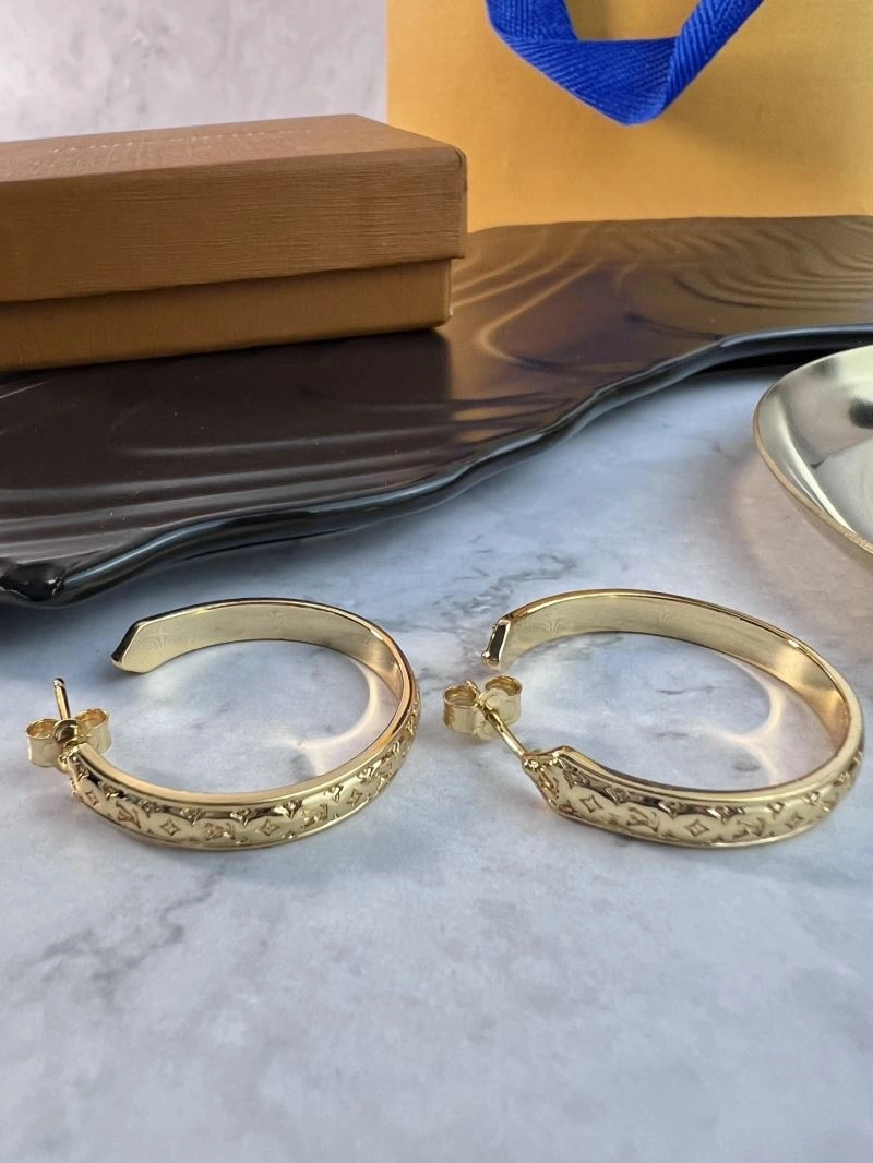 Seasonal Louis Vuitton Earrings 250629