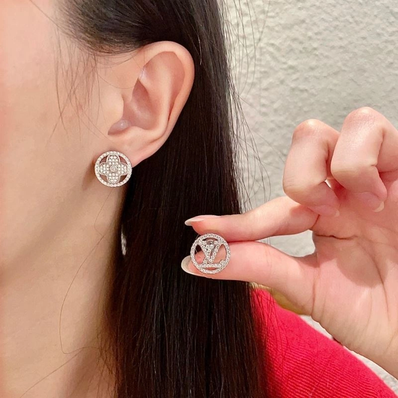 Bright Louis Vuitton Earrings 250637