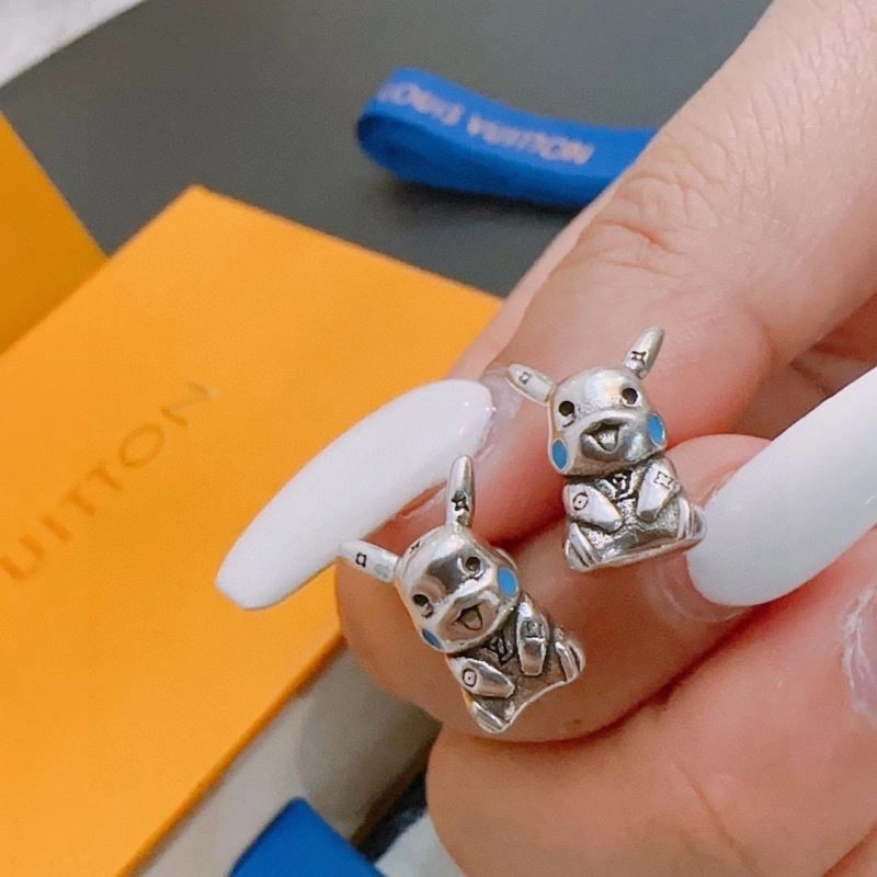 ModernLook Louis Vuitton Earrings 250609