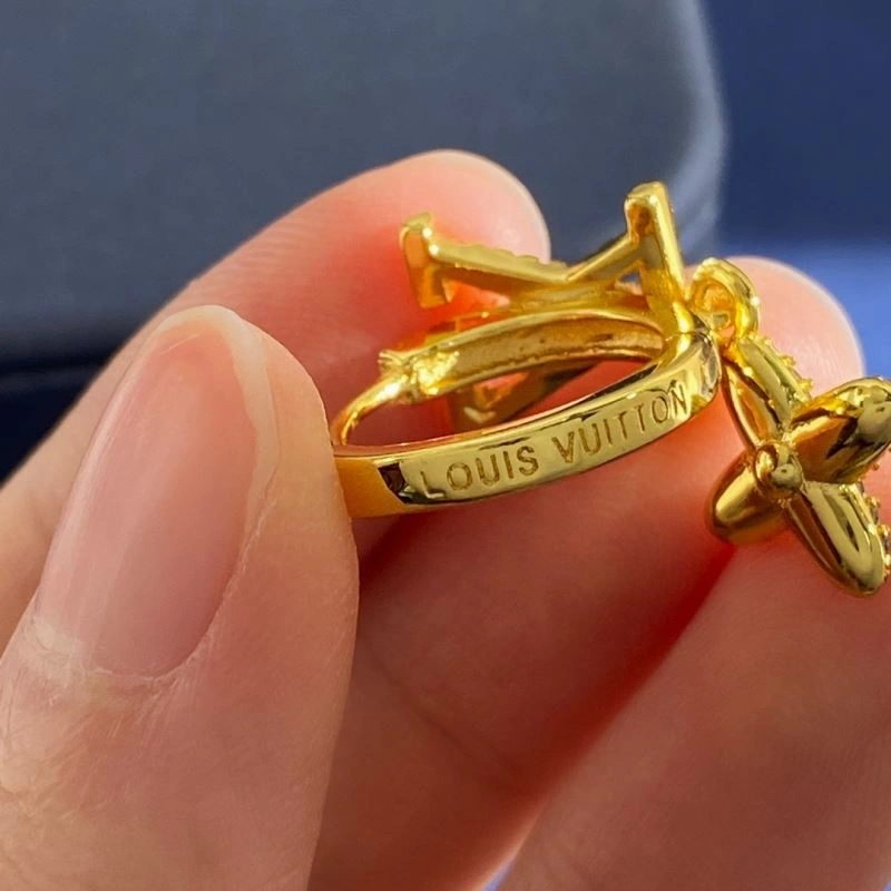 Louis Vuitton Earrings FreshLook 250600