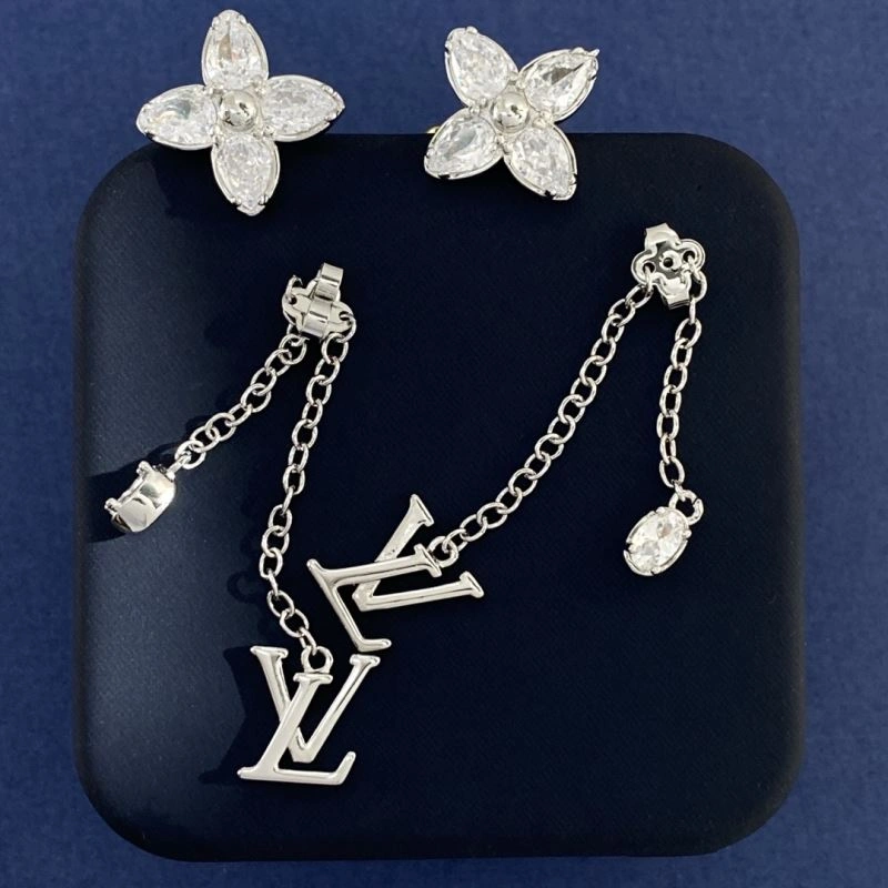 Stylish Louis Vuitton Earrings 250601