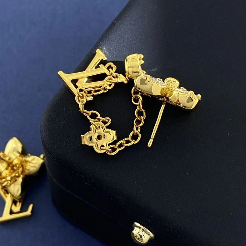 Stylish Louis Vuitton Earrings 250601