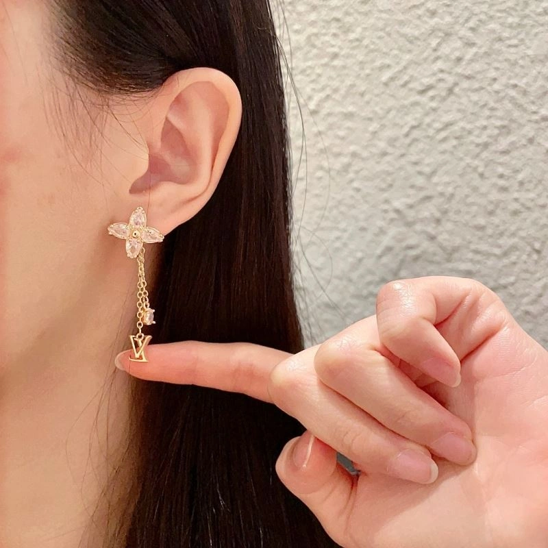 Refined Louis Vuitton Earrings 250598