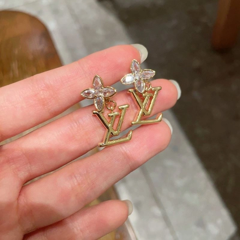 Cozy Louis Vuitton Earrings 250205