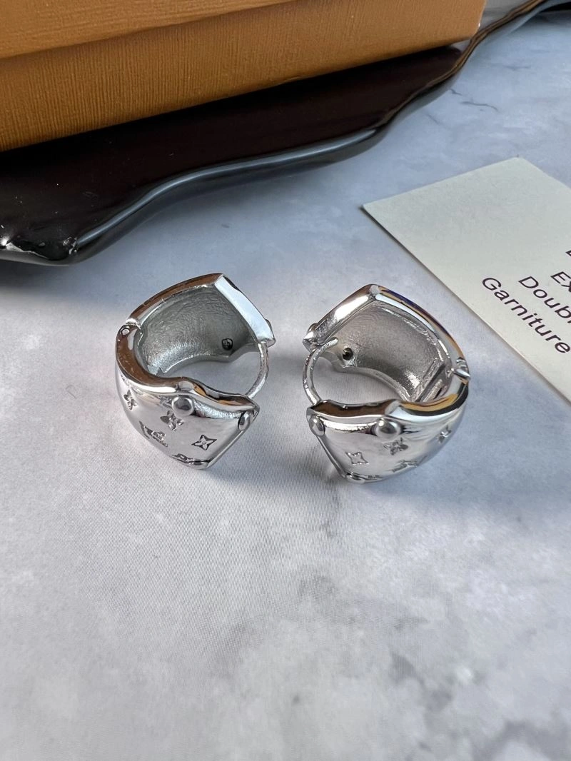 Louis Vuitton Earrings Breathable 250221