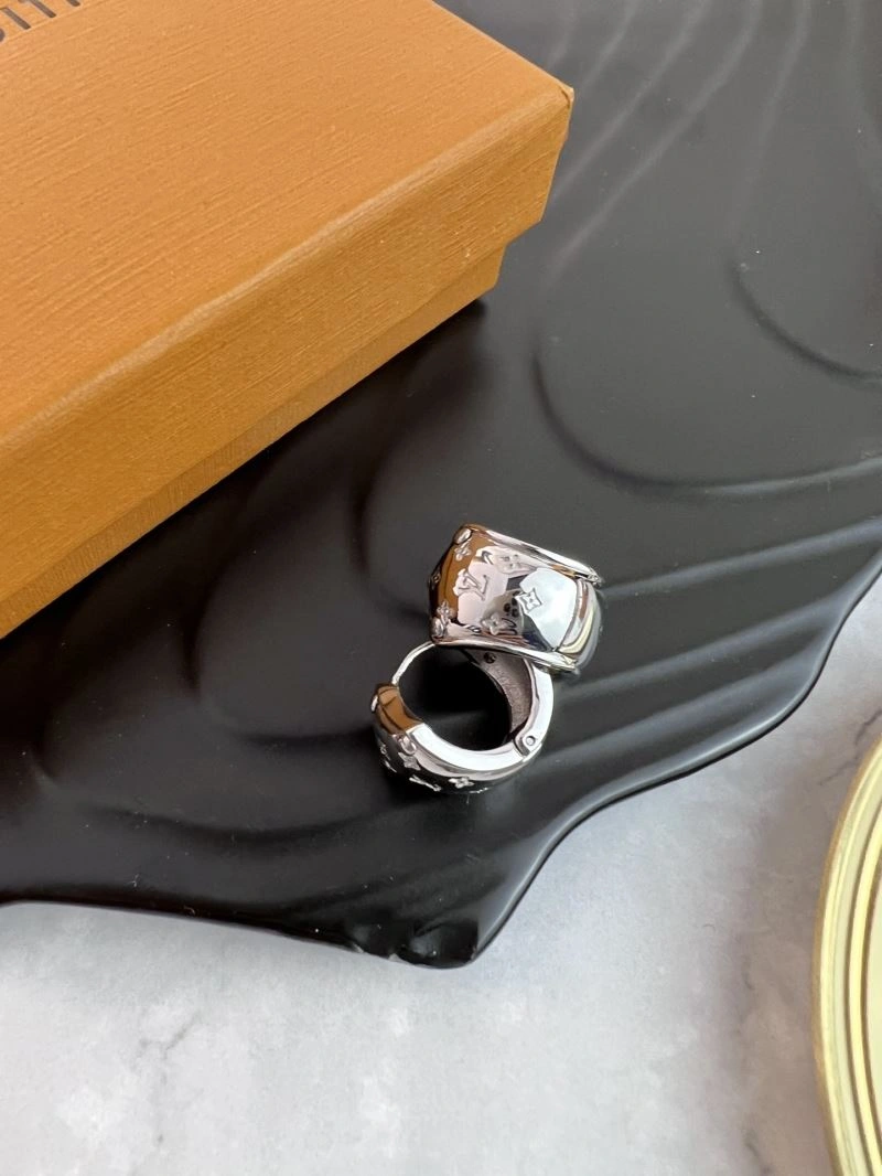 Louis Vuitton Earrings Breathable 250221