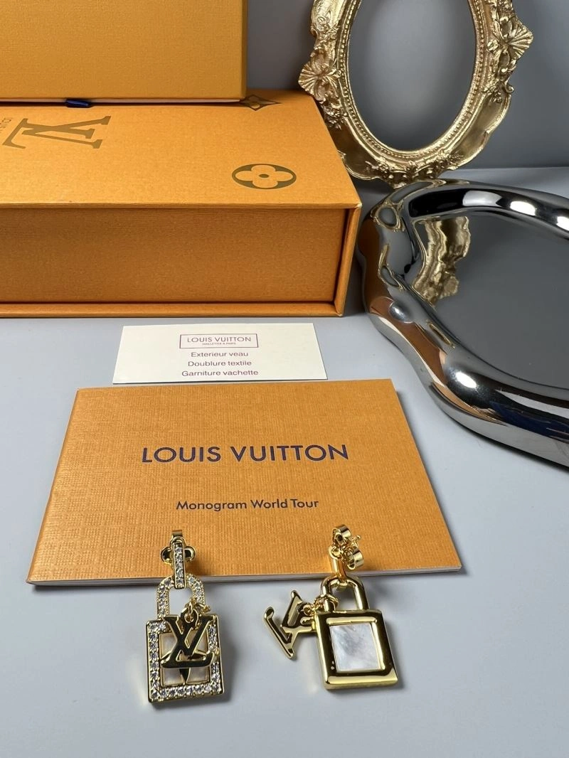 Louis Vuitton Earrings Versatile 250213