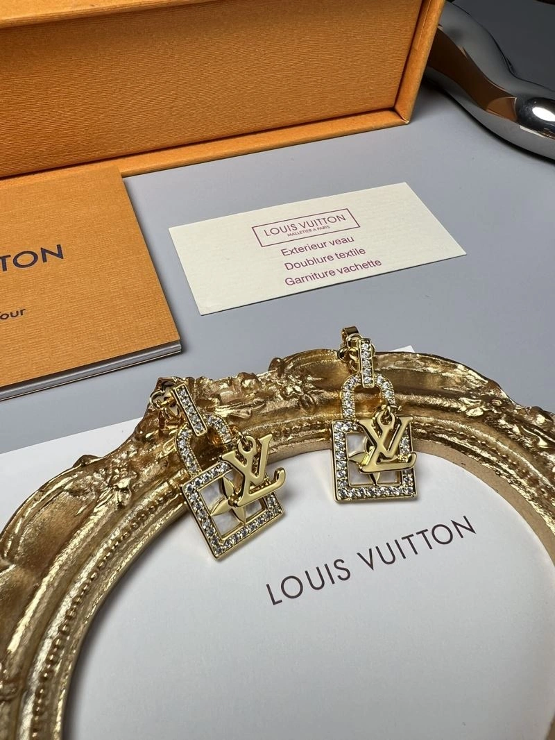 Louis Vuitton Earrings Versatile 250213