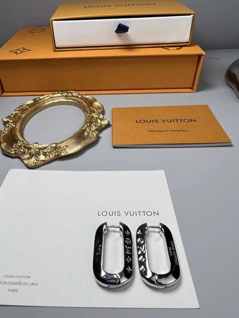 Versatile Louis Vuitton Earrings 250204