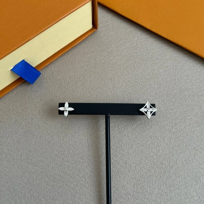 Louis Vuitton Earrings FashionForward 250172