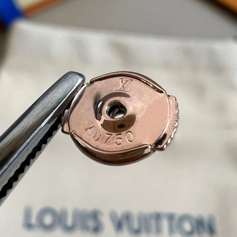 Louis Vuitton Earrings MoistureWicking 250178