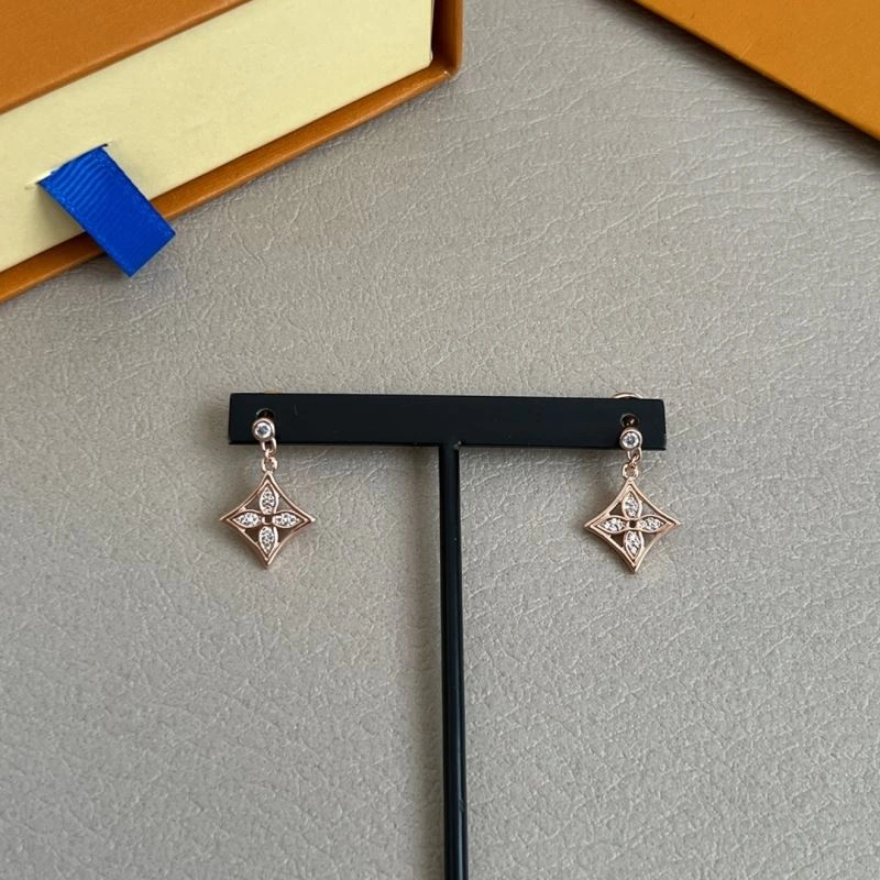Louis Vuitton Earrings Effortless 250175