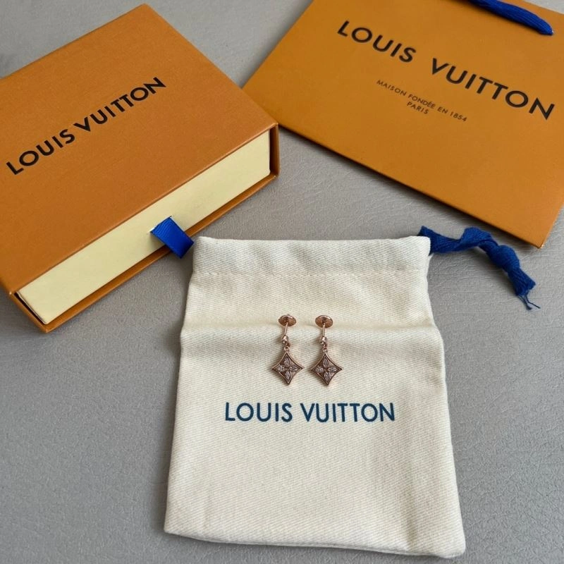 Louis Vuitton Earrings Effortless 250175