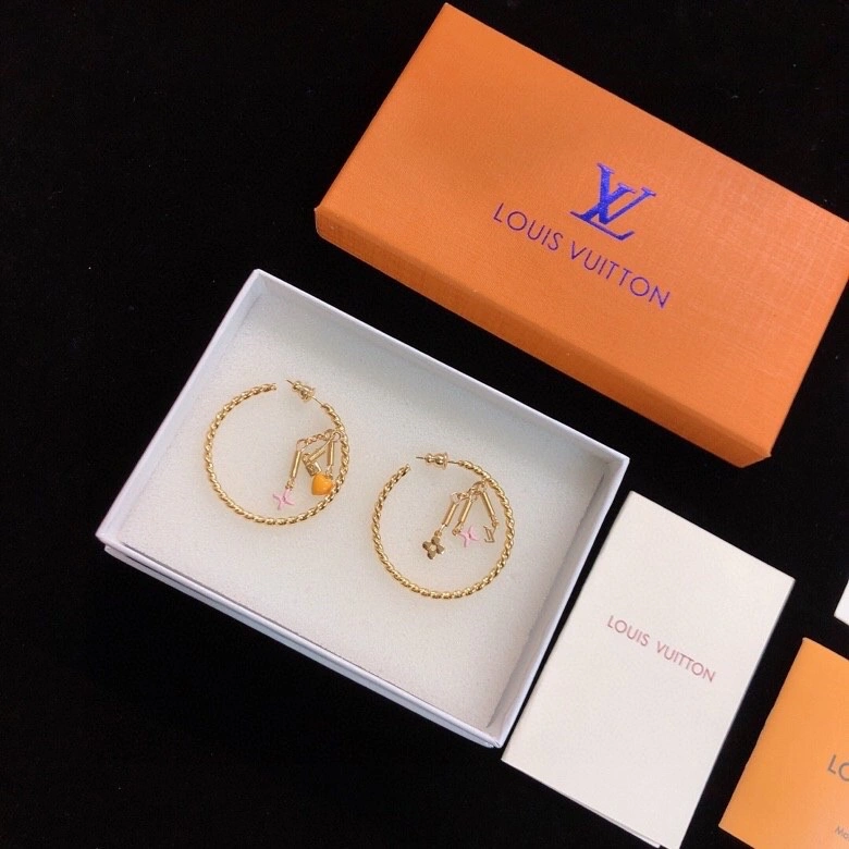 UrbanChic Louis Vuitton Earrings 250179