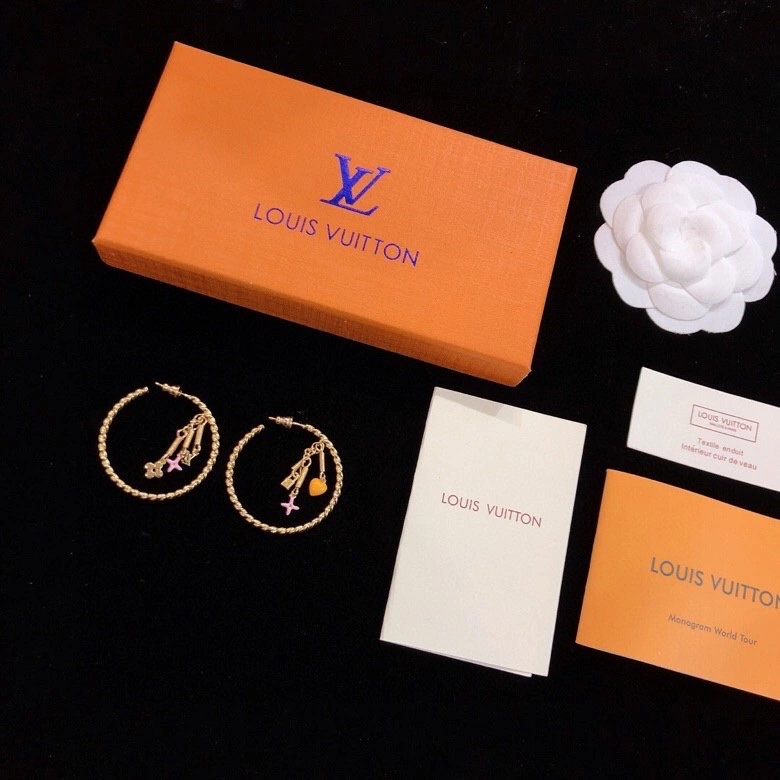 UrbanChic Louis Vuitton Earrings 250179