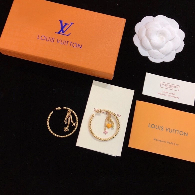 UrbanChic Louis Vuitton Earrings 250179