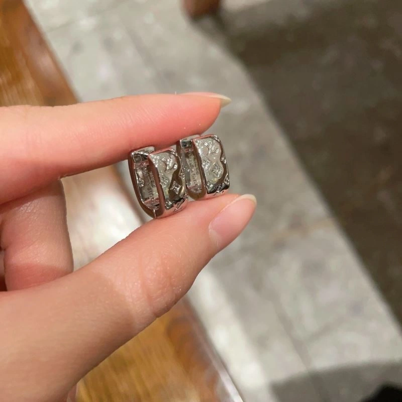 Original Louis Vuitton Earrings 250180