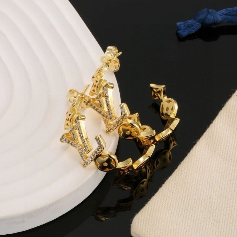 Lightweight Louis Vuitton Earrings 250173