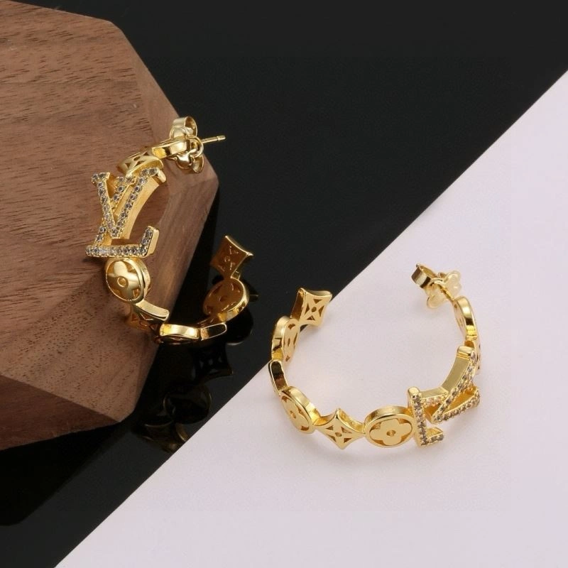 Lightweight Louis Vuitton Earrings 250173