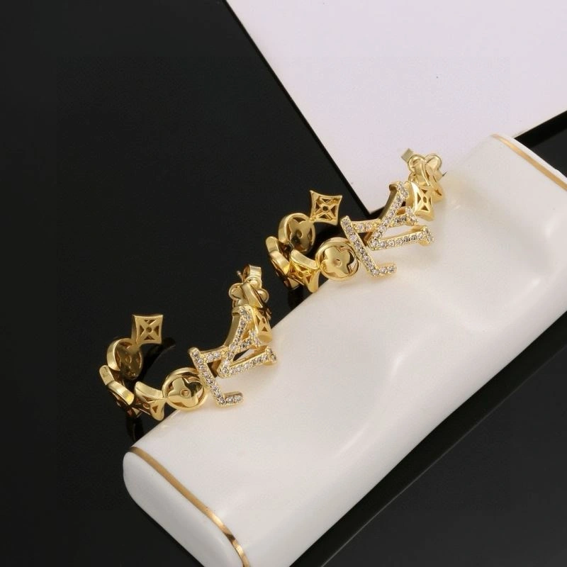 Lightweight Louis Vuitton Earrings 250173