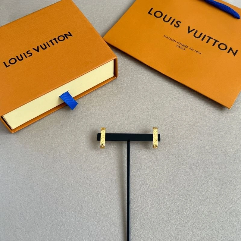 Louis Vuitton Earrings Comfortable 250120