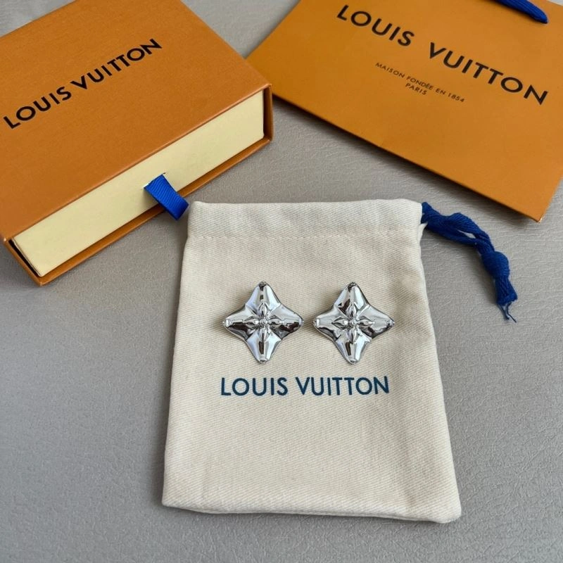 Compact Louis Vuitton Earrings 250127