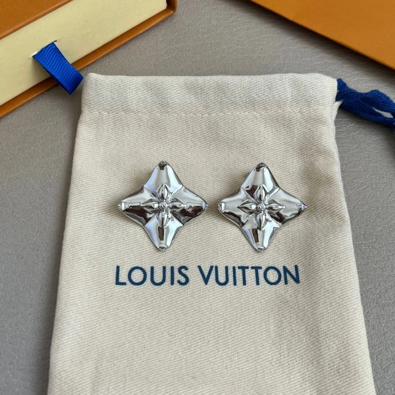 Compact Louis Vuitton Earrings 250127