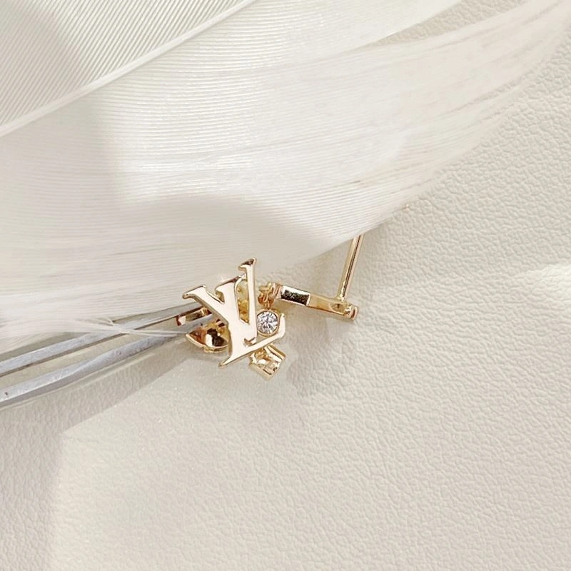 Flexible Louis Vuitton Earrings 250132