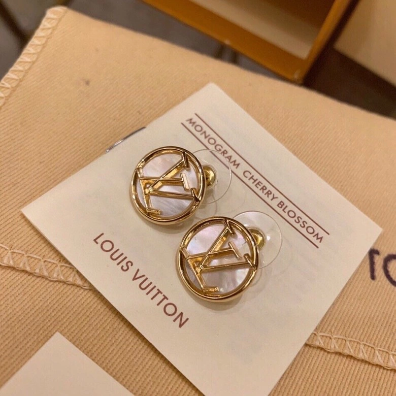 Louis Vuitton Earrings Comfortable 250145