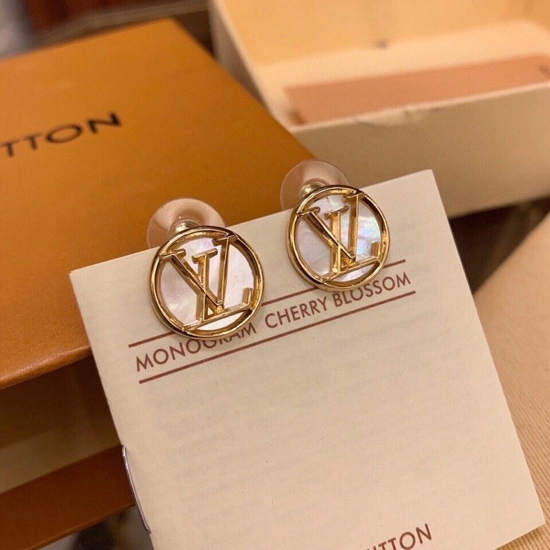 Louis Vuitton Earrings Comfortable 250145
