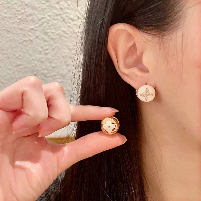Louis Vuitton Earrings Comfortable 250113