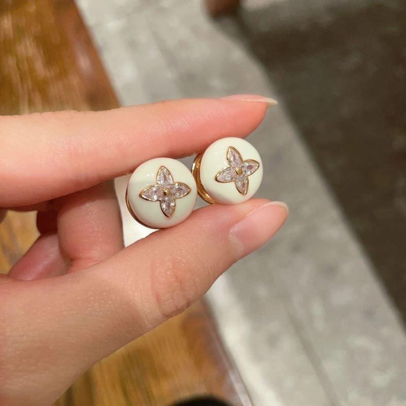 Louis Vuitton Earrings Comfortable 250113