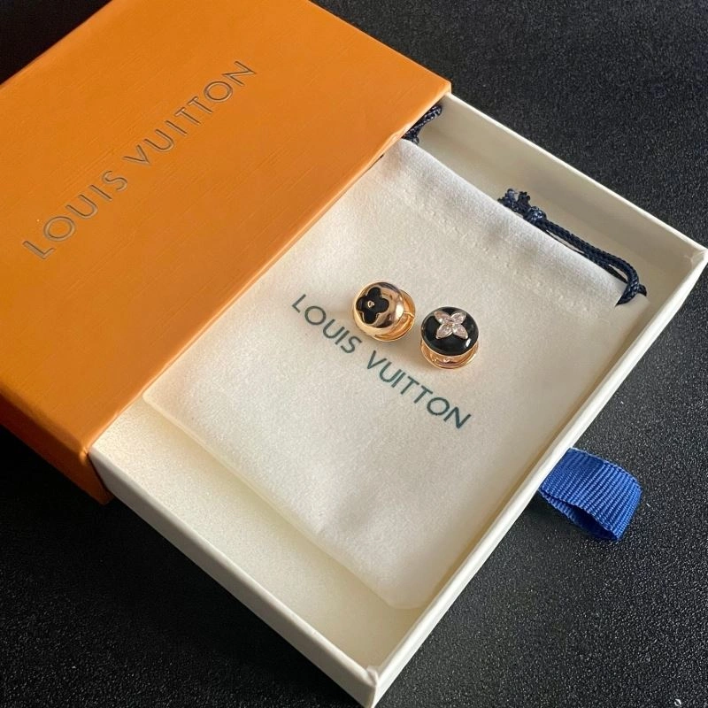 Louis Vuitton Earrings SmoothTexture 250112