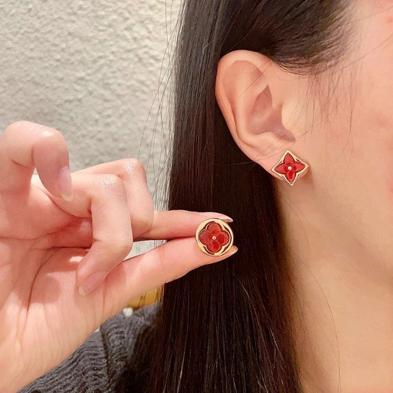 Tailored Louis Vuitton Earrings 250089
