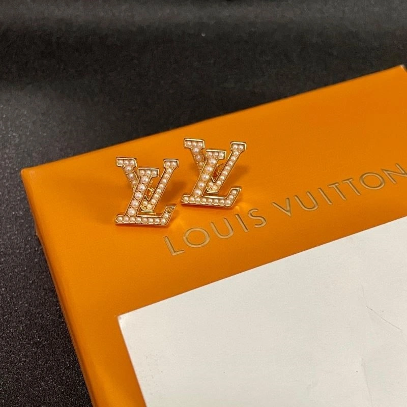 Minimalist Louis Vuitton Earrings 249826
