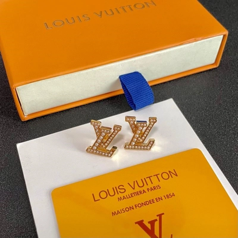 Minimalist Louis Vuitton Earrings 249826