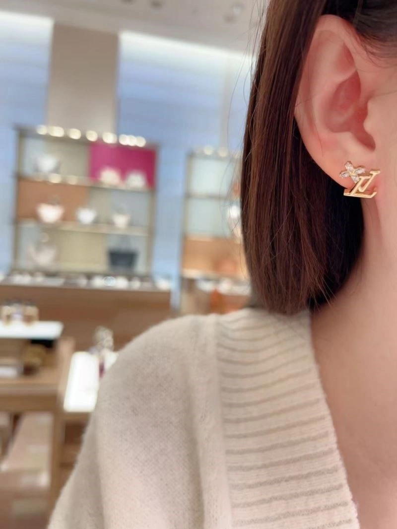 Flexible Louis Vuitton Earrings 249779