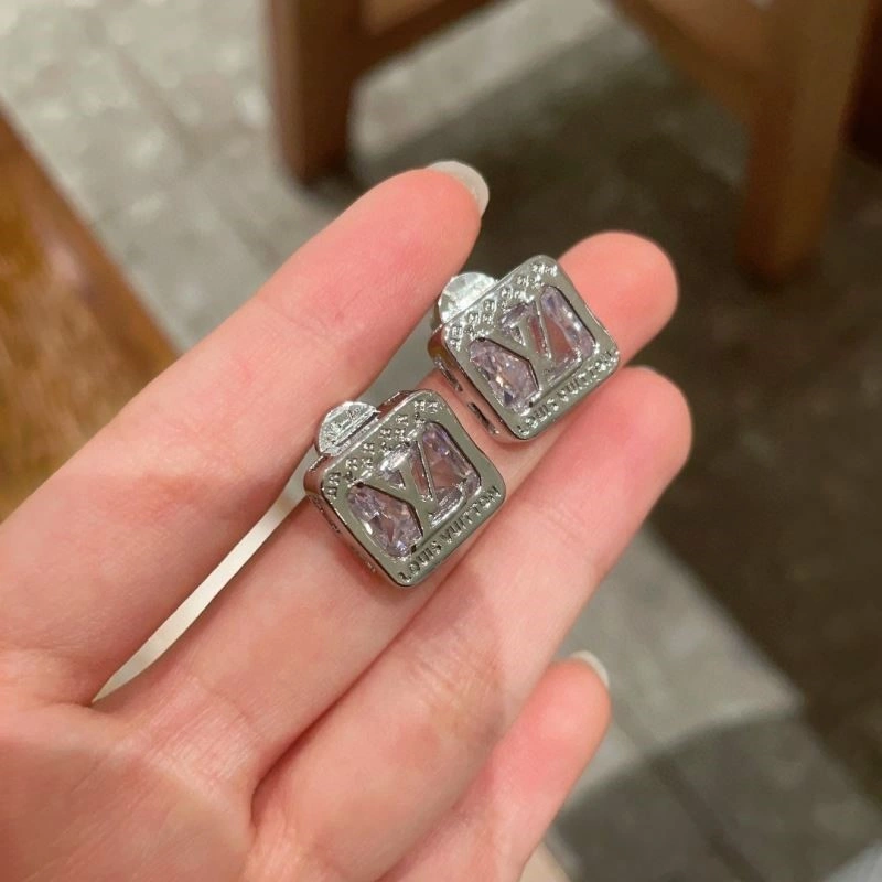 Effortless Louis Vuitton Earrings 249764