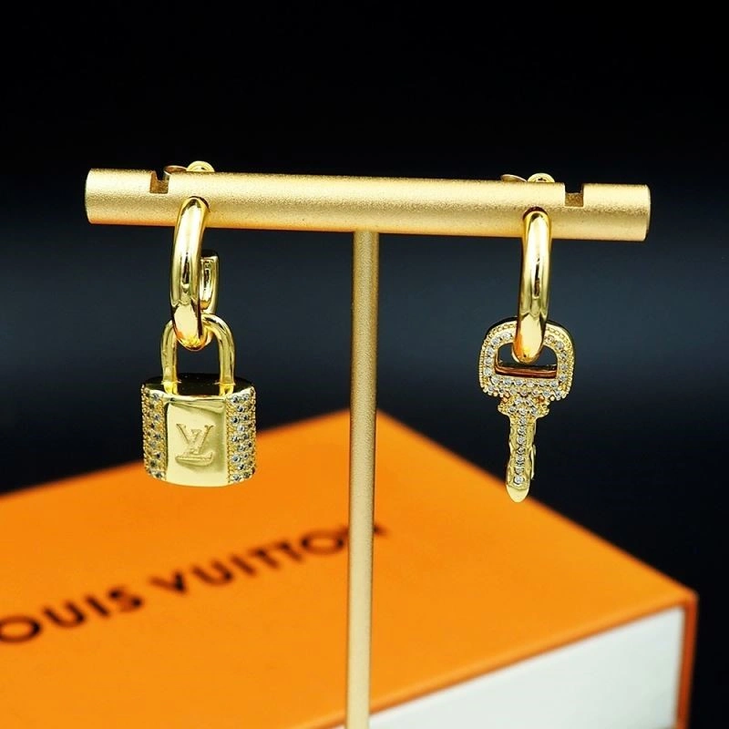UrbanChic Louis Vuitton Earrings 249475