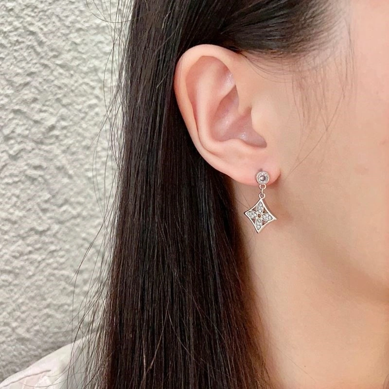 Louis Vuitton Earrings Timeless 249440