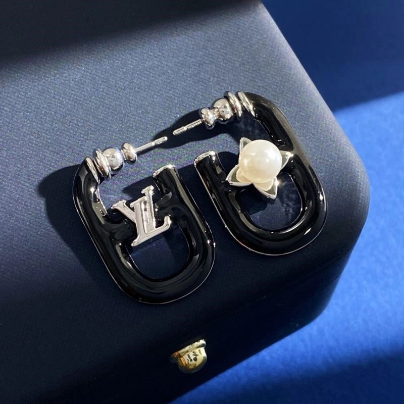 Louis Vuitton Earrings OnTrend 249423