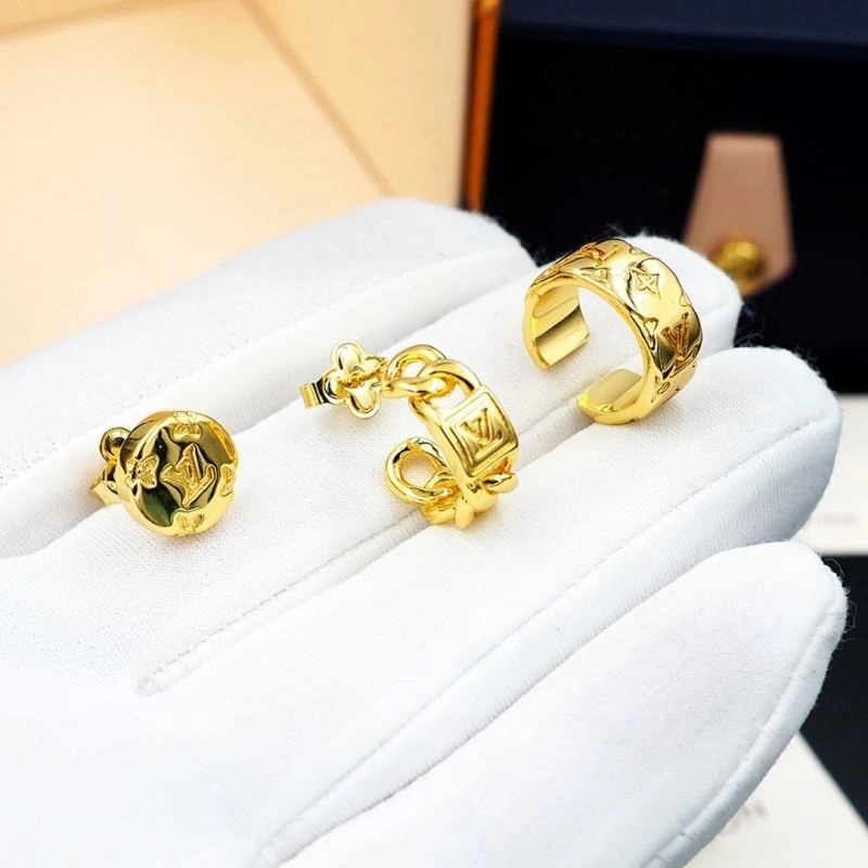 TechFriendly Louis Vuitton Earrings 249401