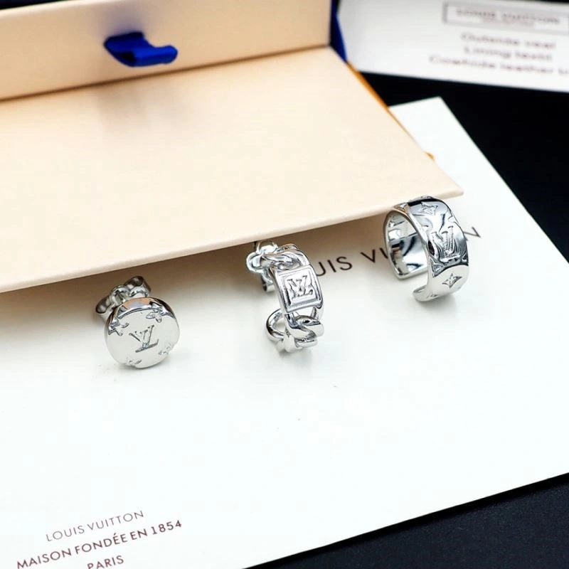 Louis Vuitton Earrings Fashionable 249422