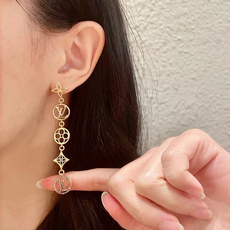 Minimalist Louis Vuitton Earrings 249405