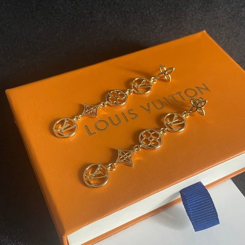 Minimalist Louis Vuitton Earrings 249405