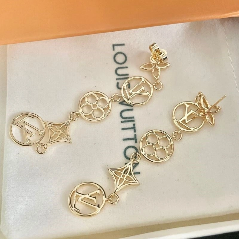 Minimalist Louis Vuitton Earrings 249405