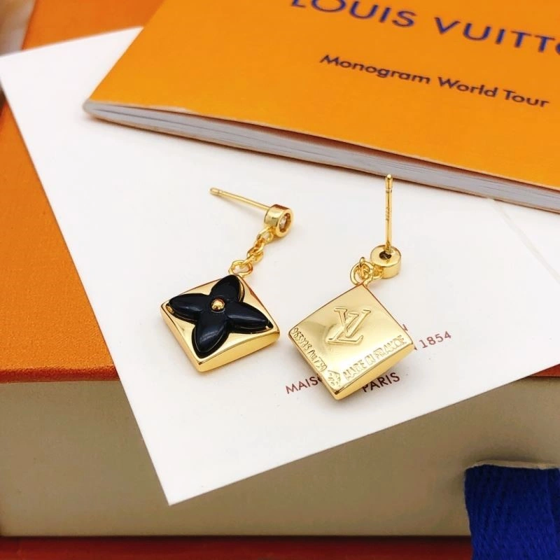 ModernLook Louis Vuitton Earrings 249073