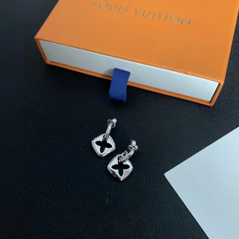 Louis Vuitton Earrings Effortless 249089