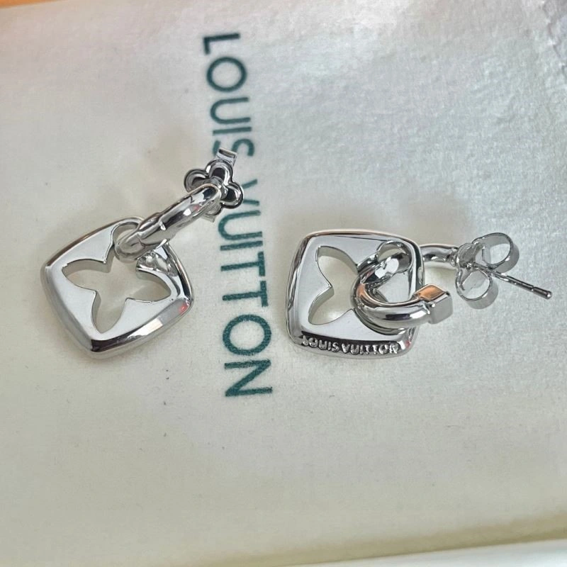 Louis Vuitton Earrings Effortless 249089