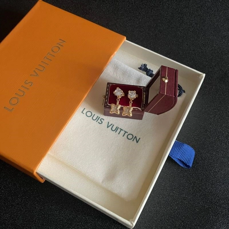 WaterResistant Louis Vuitton Earrings 249046